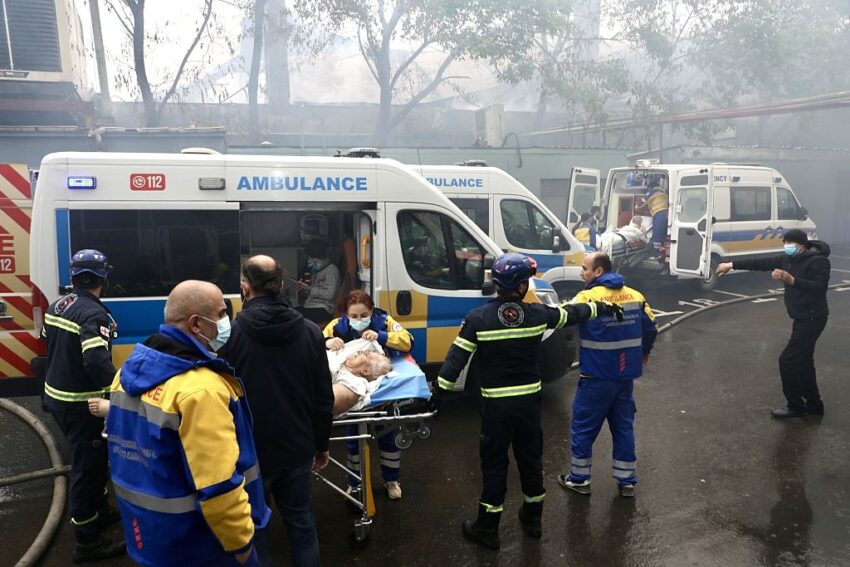Новини світу - В Тбілісі на головному ринку сталася масштабна пожежа