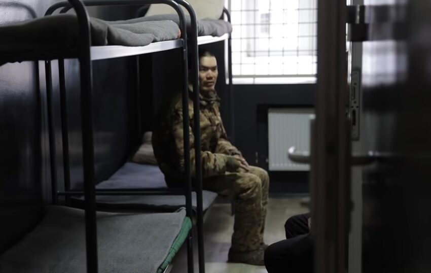 Новини України - З'явилося відео допиту полонених китайців