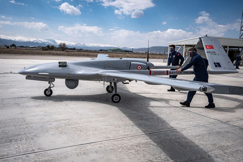 Новини світу - Безпілотник Bayraktar TB2 "налітав" новий рекорд