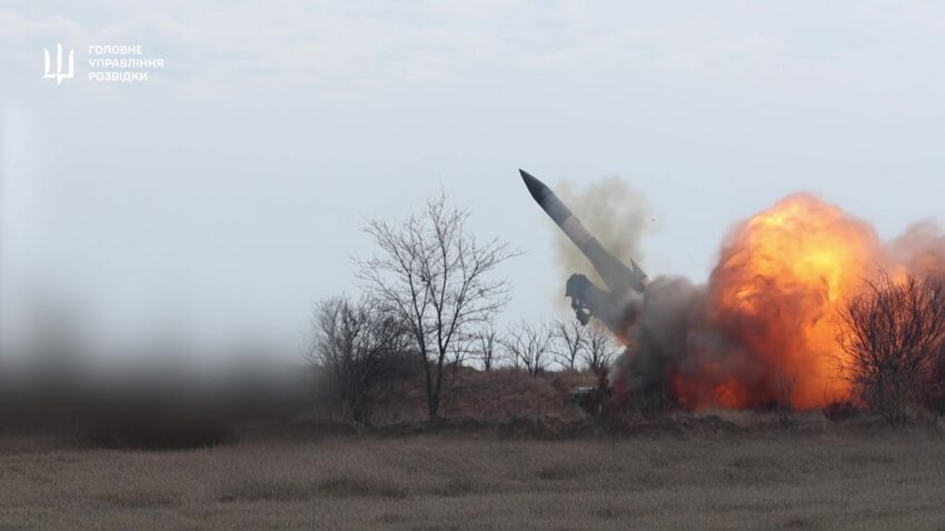 Новини України - ГУР показало, як б&rsquo;є ракетами С-200 по росіянам