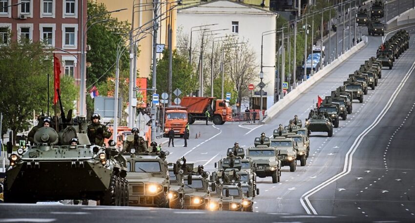 Новини світу - Сі їде, готують провокації. Парад у Москві