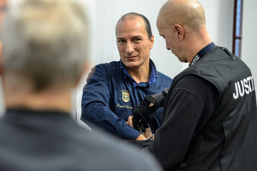 Новини світу - У ФРН заборонили угруповання "Королівство Німеччина"