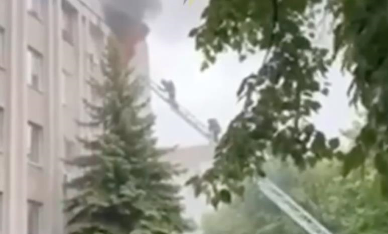 Новини України - У Вінниці загорілася будівля ТЦК