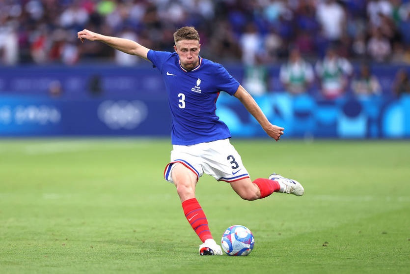 Новини спорту - Борнмут підписав захисника, готуючись до продажу своєї зірки