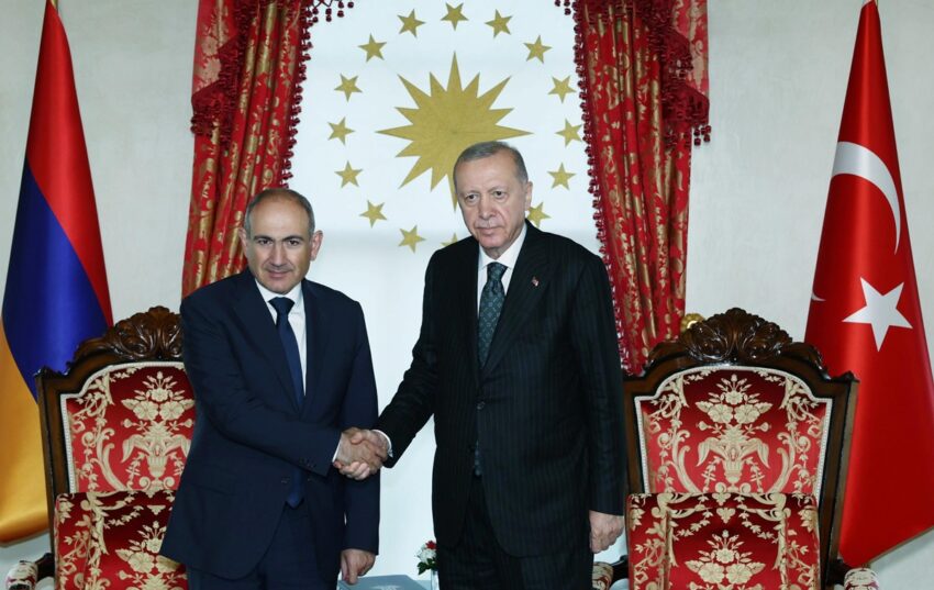 Новини світу - В Ердогана розповіли про історичний візит премʼєра Вірменії