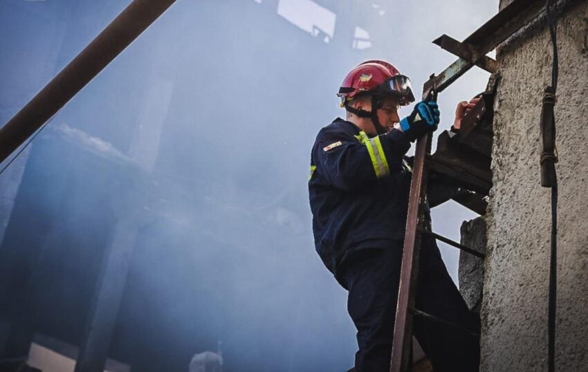 Новини України - В Харкові ліквідовано пожежу на підприємстві після обстрілу 7 червня