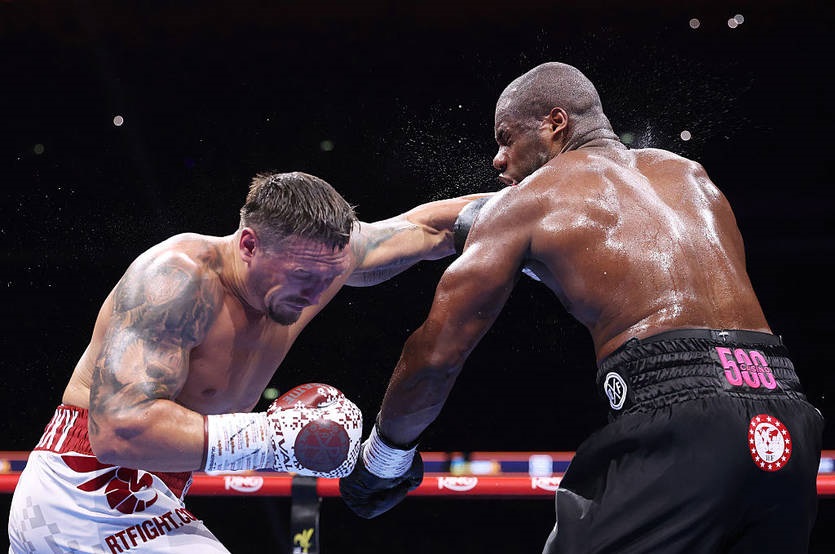 Новини спорту - Інсайдер відреагував на шалений гонорар Усика за реванш