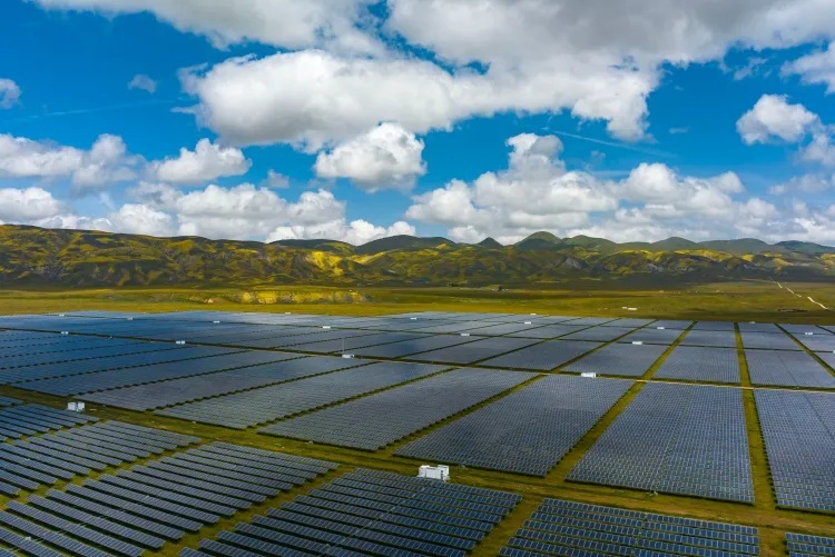 Новини світу - Каліфорнія першою у світі забезпечила себе чистою енергією на дві третини