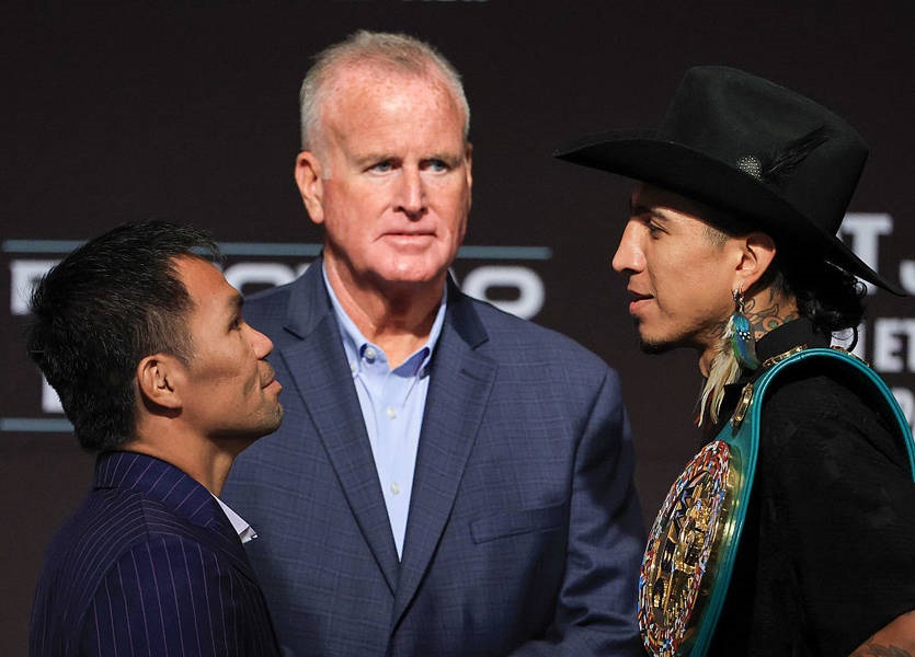 Новини спорту - Пак&rsquo;яо проти Барріоса: боксери провели дуель поглядів