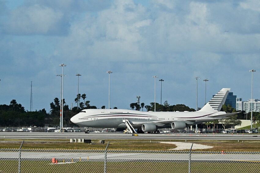 Новини світу - Ремонт боїнга Трампа профінансували коштом ядерної програми - ЗМІ