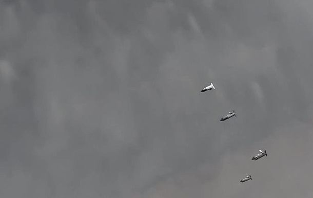 Новини України - Синельниківський район зазнав удару КАБами, є загиблі