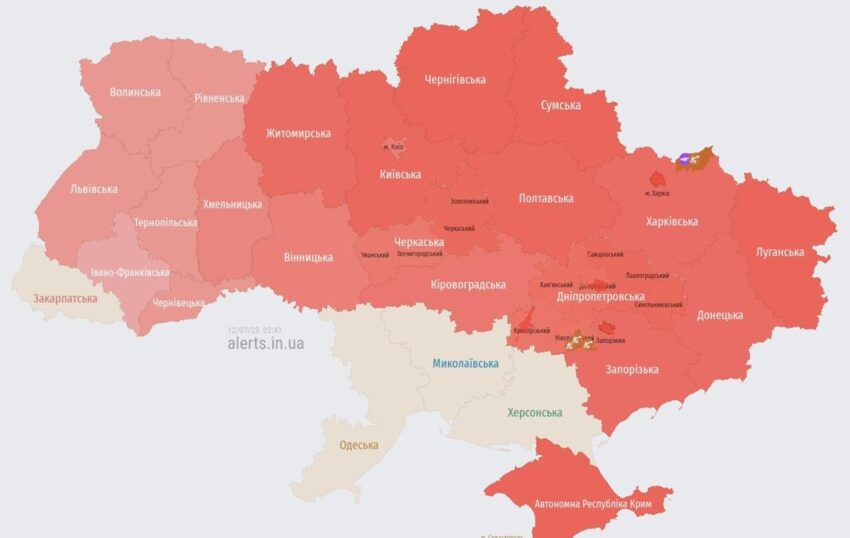 Новини України - У Києві, Чернівцях та Луцьку пролунали вибухи