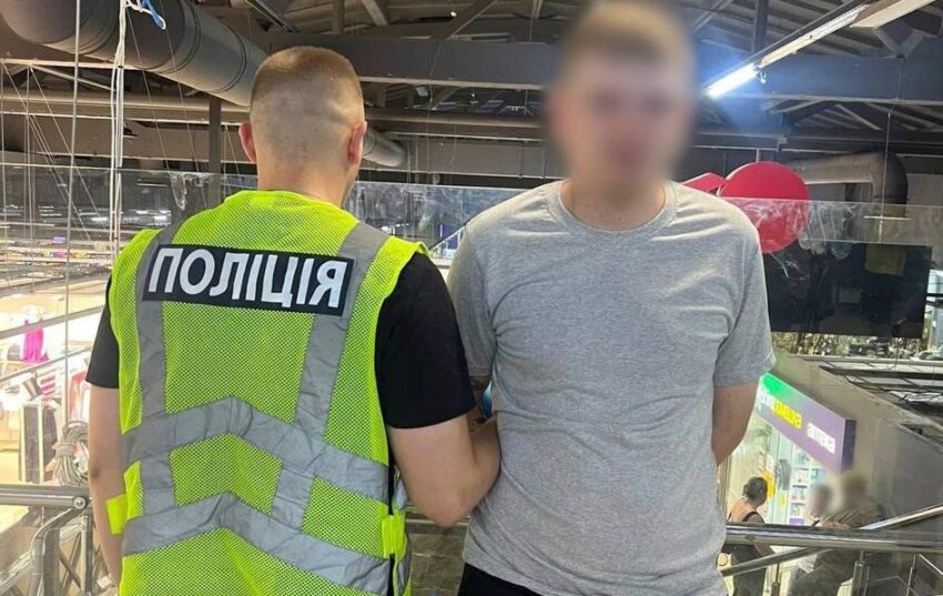 Новини України - У Києві повідомили про підозру чоловіку, який влаштував різанину в ТРЦ