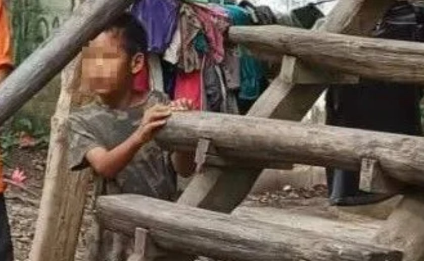 Новини світу - У лісі Таїланду знайшли дитину, яку, ймовірно, виховали тварини