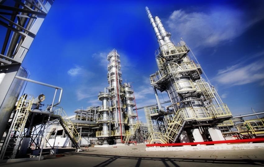 Новини світу - У Росії заявили про атаку дронів на Ільський НПЗ