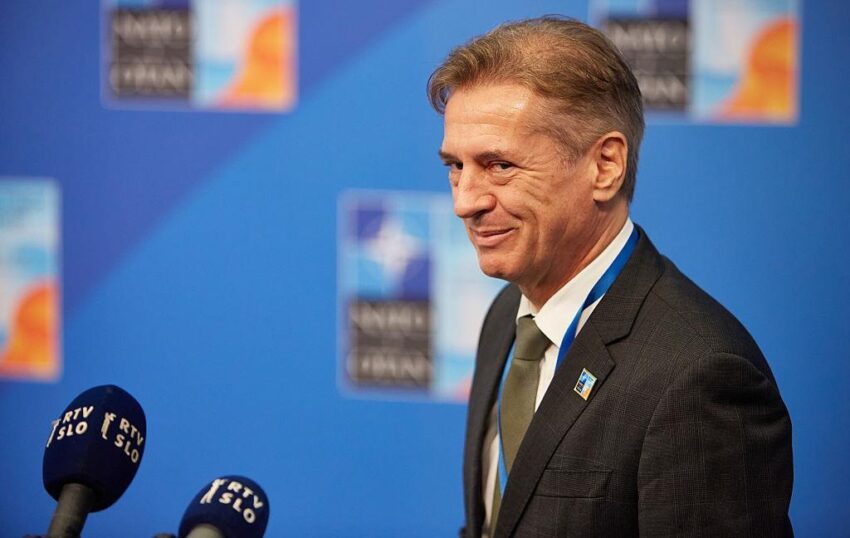 Новини світу - У Словенії проведуть референдум щодо витрат на оборону