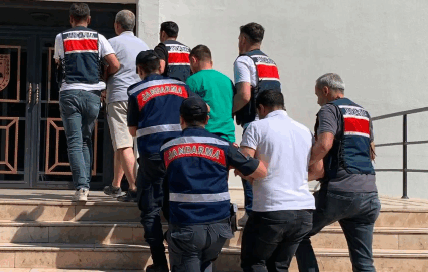 Новини світу - У Туреччині затримали понад 150 осіб за підозрою у зв'язках з ІДІЛ