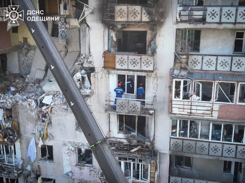 Новини України - В Одесі деблокували тіло загиблого