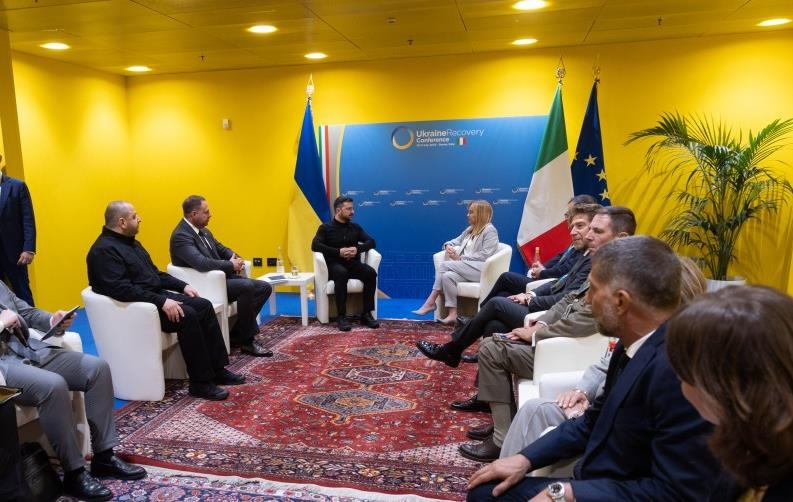 Новини України - Зеленський обговорив з лідерами двох країн спільне виробництво зброї