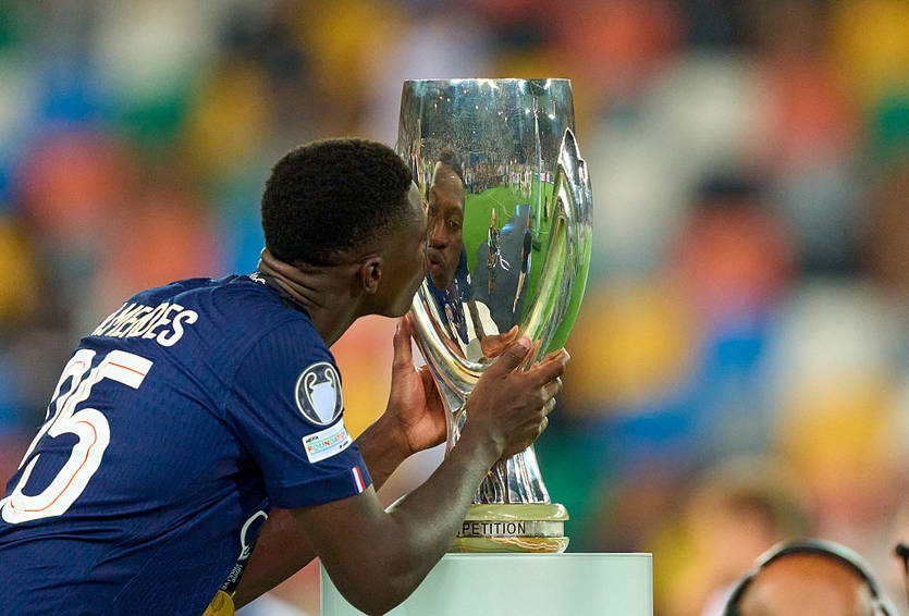 Новини спорту - Одноклубник Забарного увійшов в історію за кількістю трофеїв у юному віці