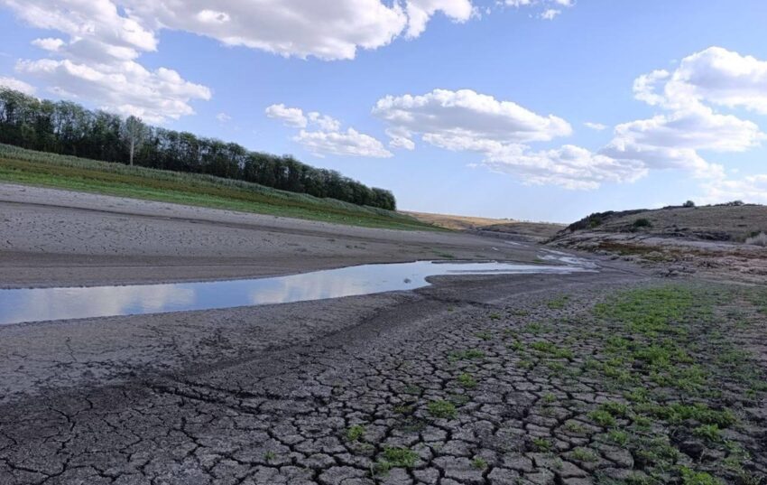 Новини України - Поблизу Маріуполя повністю обміліло водосховище