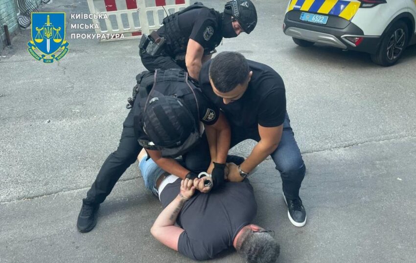 Новини Києва - Подружжя киян за 5,6 млн обіцяли змінити статтю затриманому за наркотики
