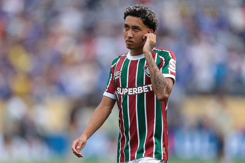 Новини спорту - Шахтар зміг виграти конкуренцію в англійських грандів за півзахисника