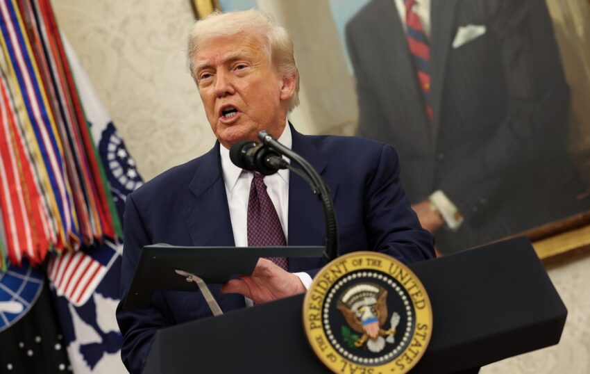 Новини світу - Трамп анонсував зустріч з Путіним і Зеленським