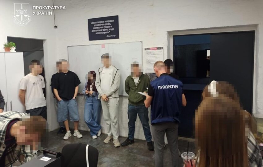 Новини України - У Дніпрі ліквідували 11 шахрайських кол-центрів