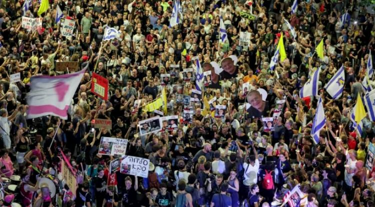 Новини світу - В Ізраїлі тисячі людей вийшли на протести проти плану Нетаньяху щодо Гази