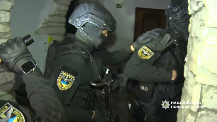 Торгівля людьми для трудової експлуатації іноземців в Україні: поліцейські викрили злочинну схему