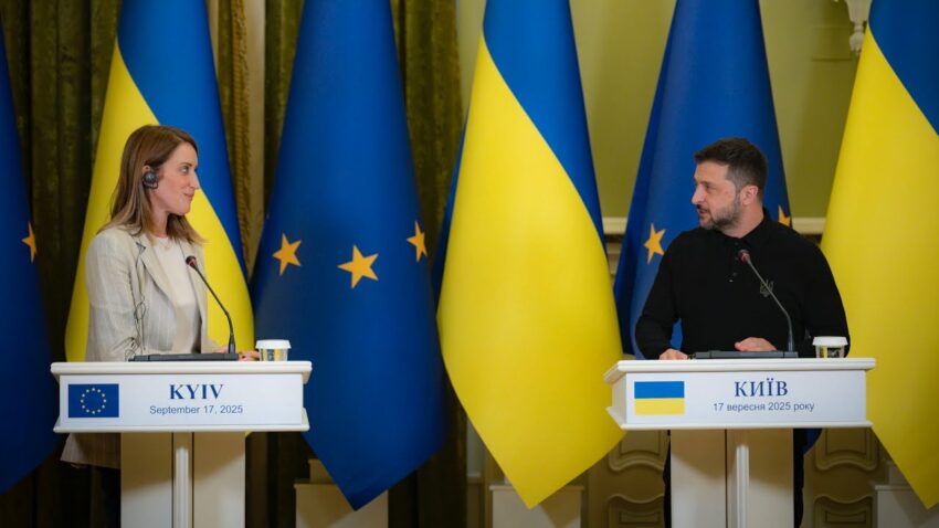 Спілкування Володимира Зеленського та Роберти Мецоли із журналістами