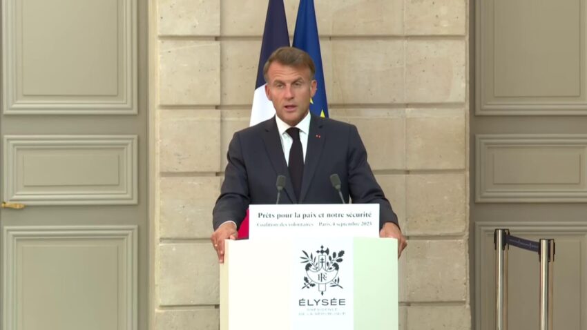 Спілкування з журналістами Володимира Зеленського та Емманюеля Макрона за підсумками зустрічей