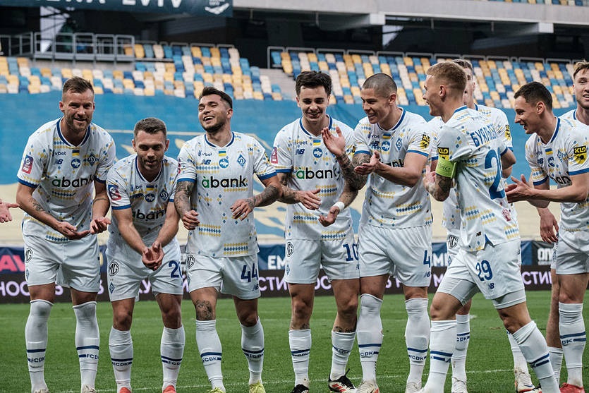 Новини спорту - Караваєв убачає необхідність для Шапаренка перейти в інші клуби