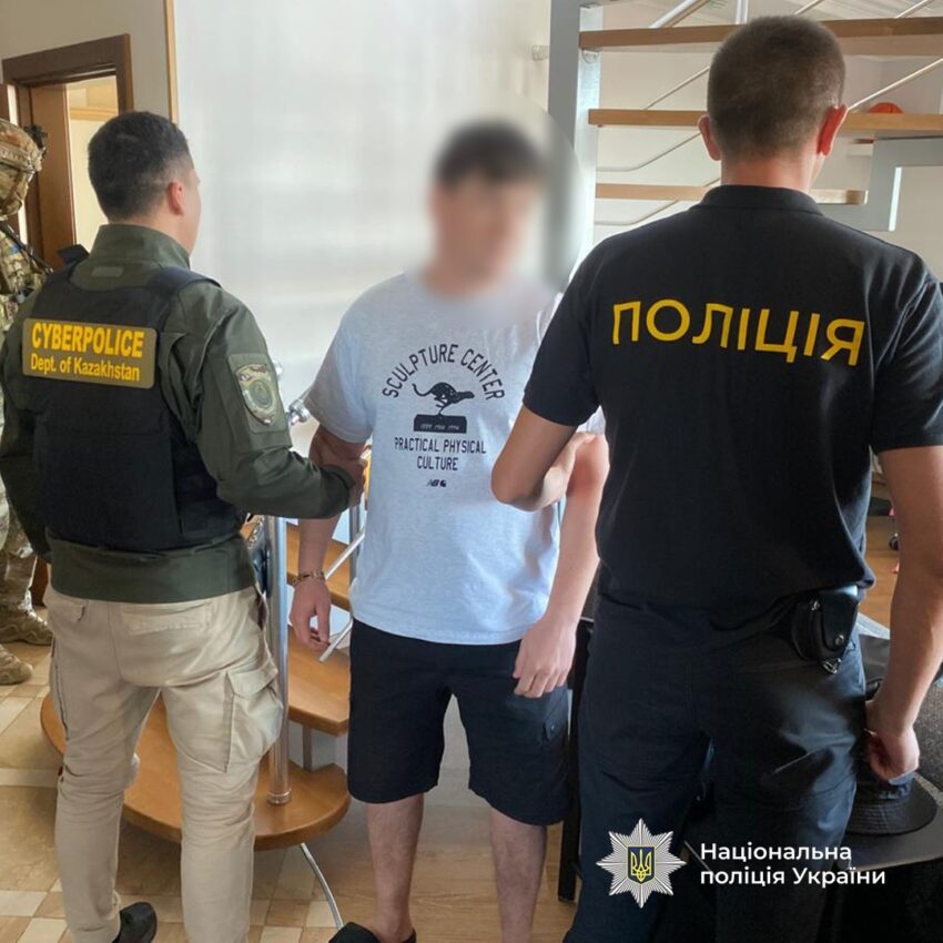 Новини України - Понад 300 ошуканих: в Чернівцях викрили кол-центр