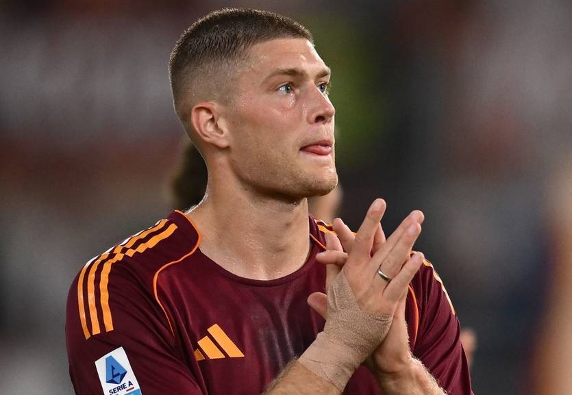 Новини спорту - Тренер Роми пояснив, яку функцію виконує Довбик в команді