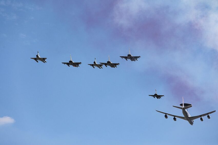 Новини світу - Туреччина направила до Литви літак-розвідник