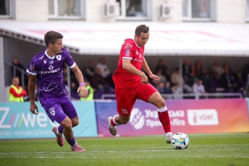 Новини спорту - У сьомому турі УПЛ ЛНЗ і Кривбас зіграли по нулях