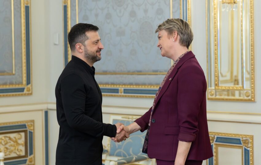 Новини України - Зеленський обговорив з головою МЗС Британії посилення ППО