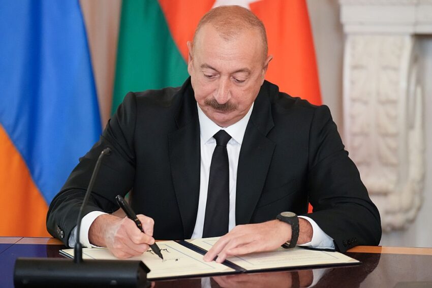 Новини світу - Алієв оголосив про "етап миру" з Вірменією