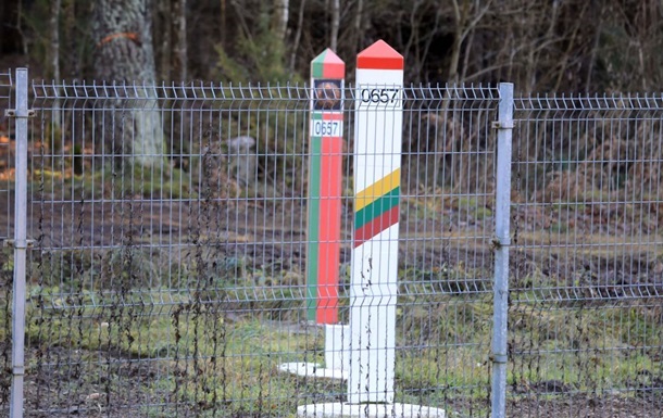 Новини світу - Через гелієві кулі: Литва закрила кордон з Білорусю та два аеропорти