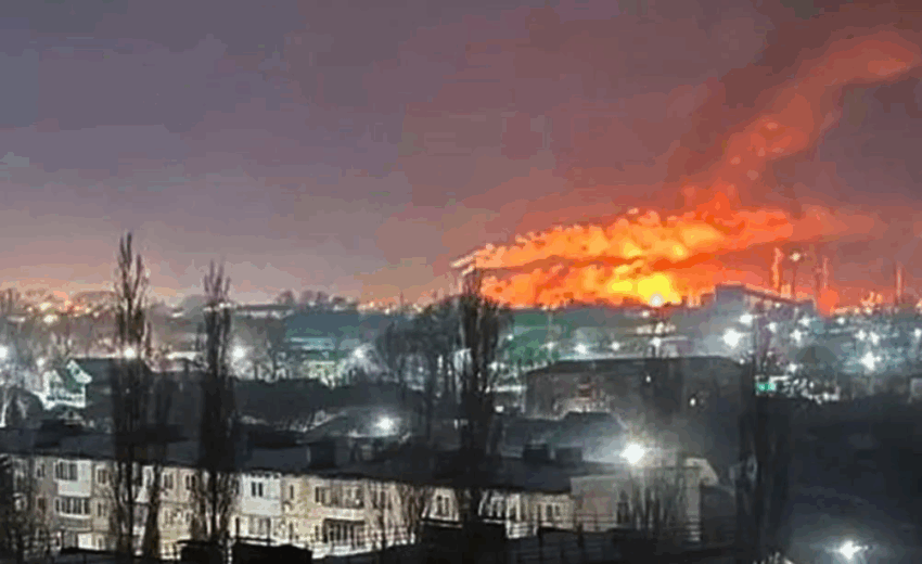 Новини світу - Дрони атакували НПЗ в російській Уфі - соцмережі