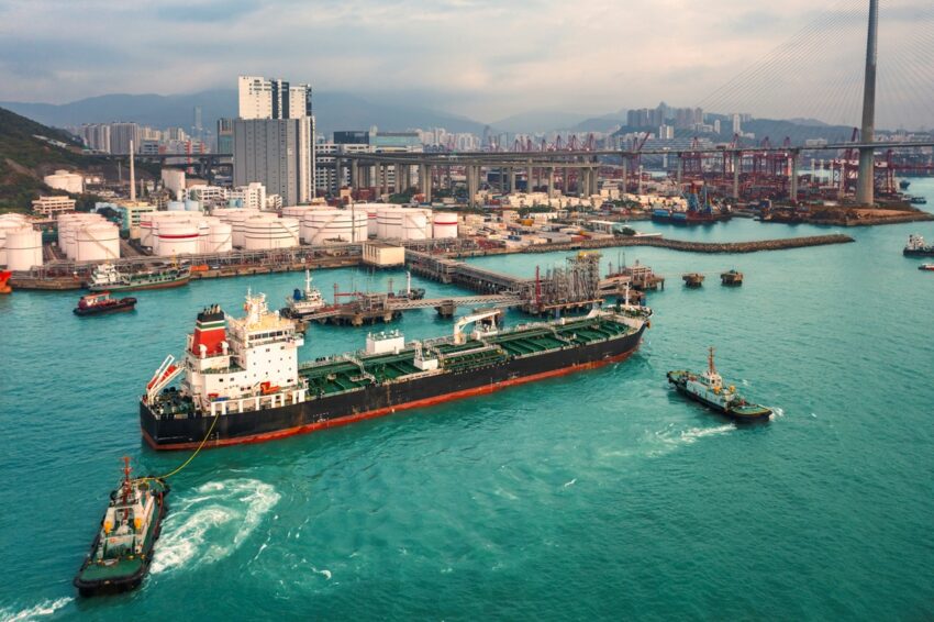 Новини бізнесу - Китай призупинив закупівлі російської нафти після санкцій США - ЗМІ