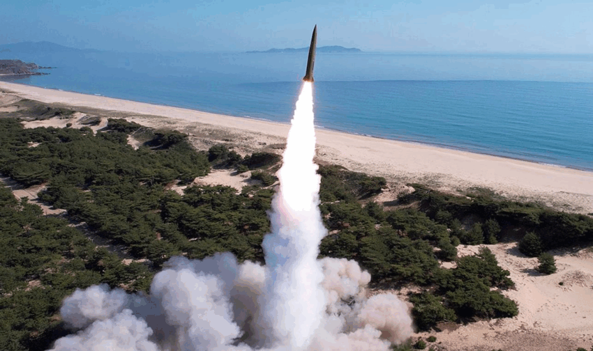 Новини світу - КНДР запустила балістичні ракети перед візитом Трампа до Південної Кореї