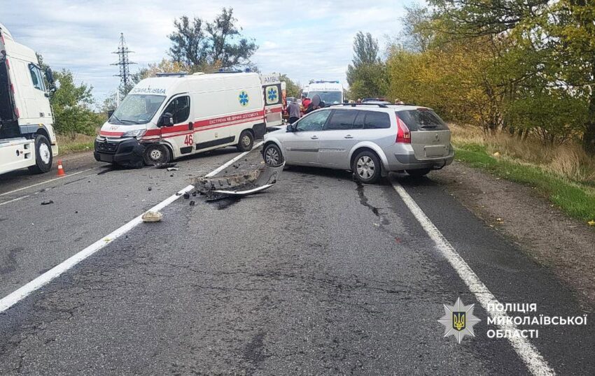 Новини України - На Миколаївщині зіткнулися легковик та "швидка": є постраждалі