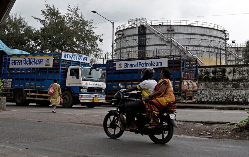 Новини бізнесу - НПЗ Індії готуються скоротити імпорт російської нафти - ЗМІ