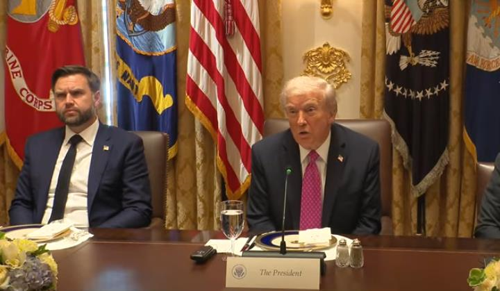 Новини політики - Трампу показали мапи "больових точок" РФ - ЗМІ