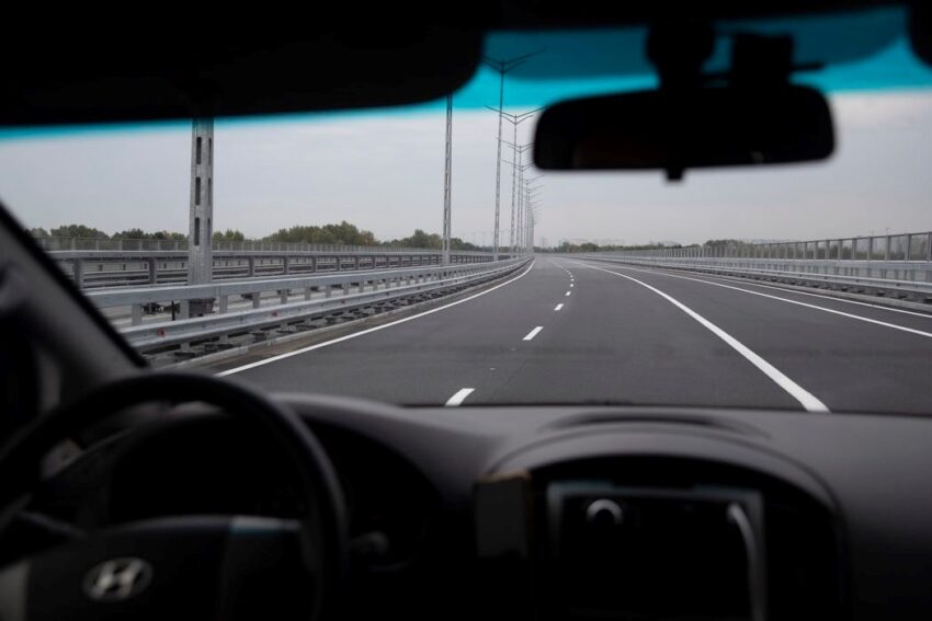 Новини Києва - У Києві обмежили рух Подільським мостом під час тривог