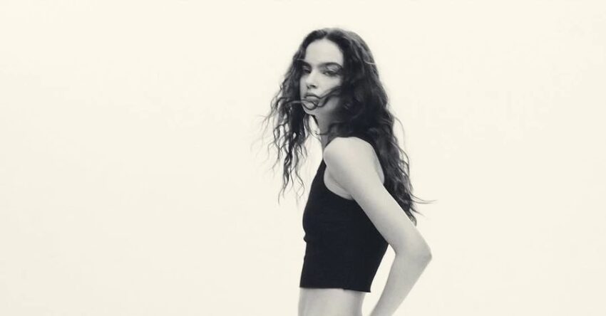 Без категорії - Українка стала обличчям бренду Кайлі Дженнер