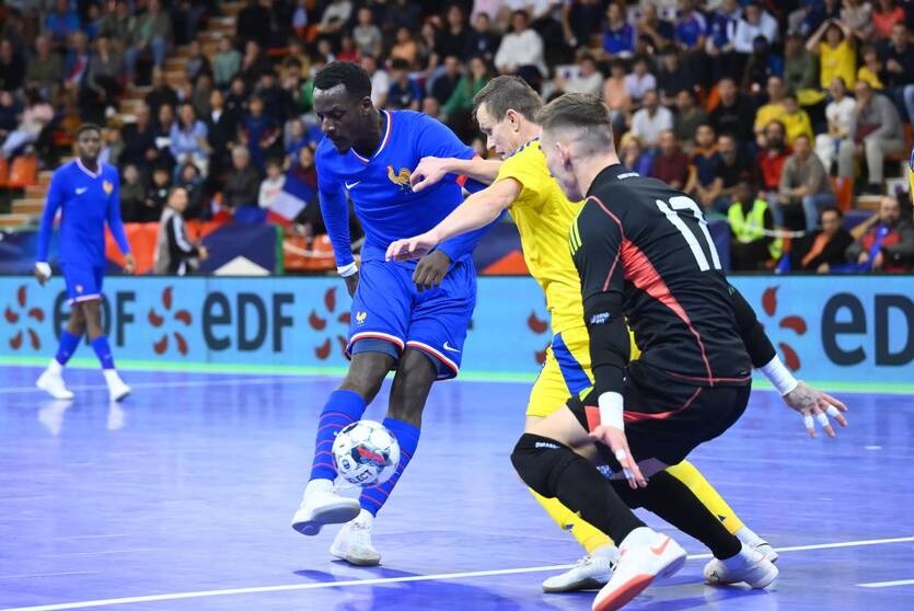 Новини спорту - Футзал: українці здобули перемогу над Францією в товариському матчі